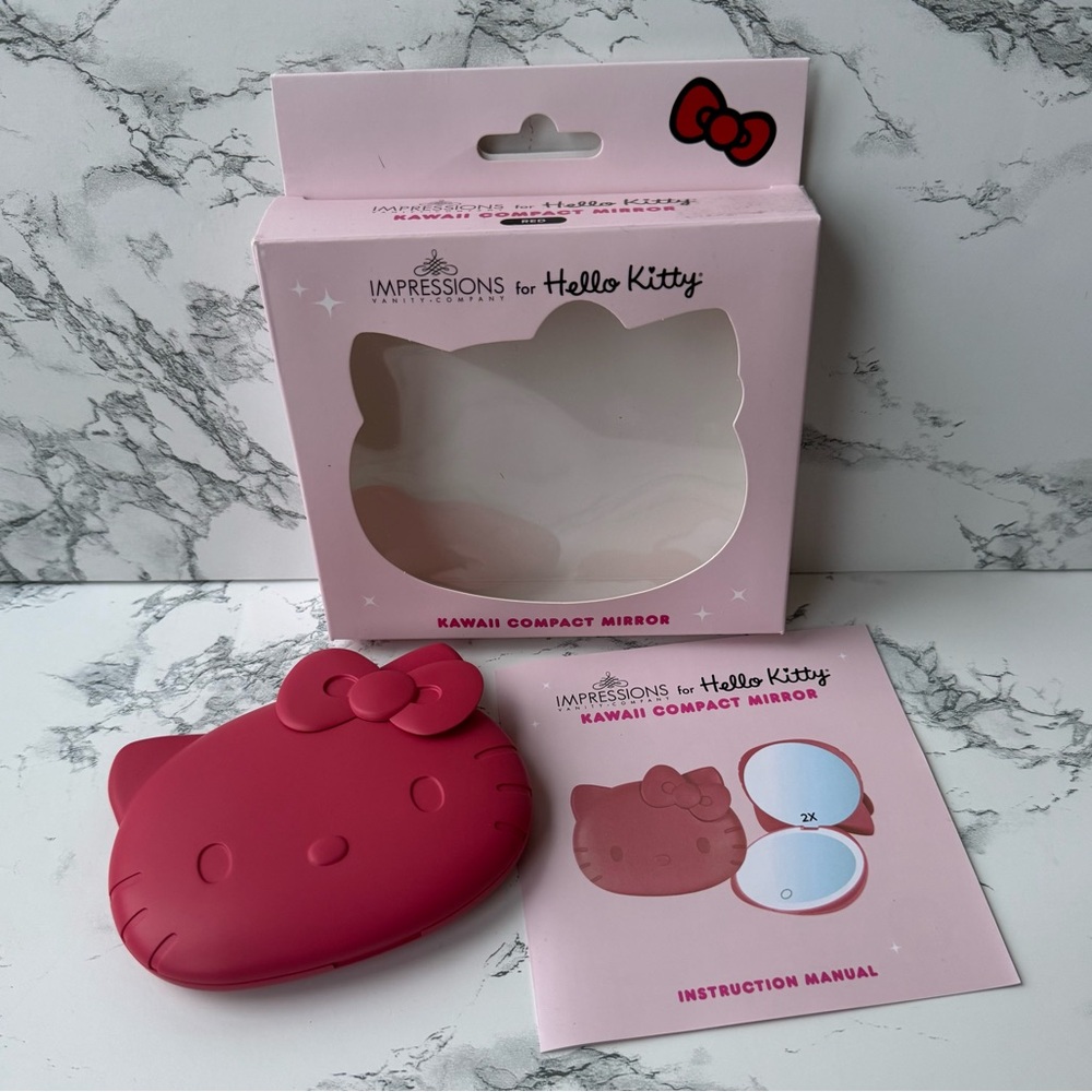 Hello Kitty® Kawaii Battery Compact Mirror with Special Finish